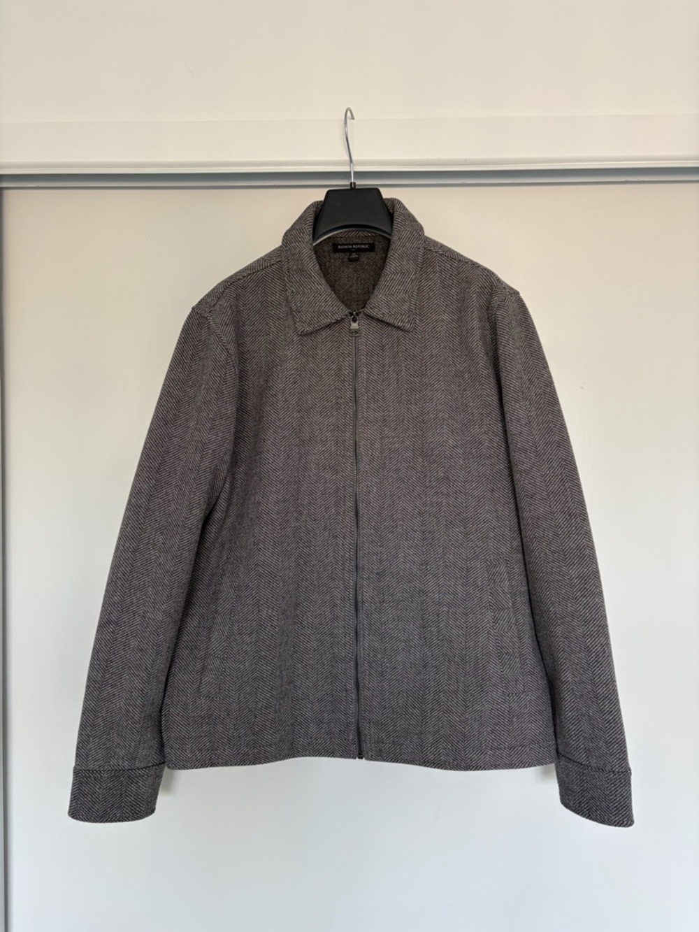 Banana Republic Zip-Front Herringbone Jacket in Charcoal Gray Med